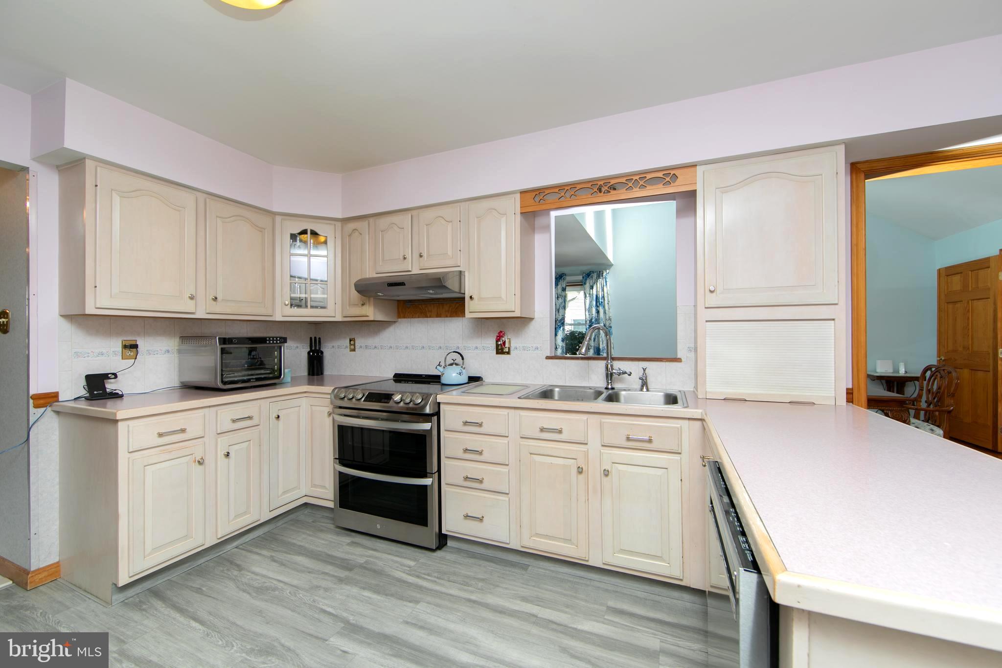 21 Golf Drive Hammonton, NJ 08037 - Photo 5 of 54 Luxury Vinyl Plank Flooring