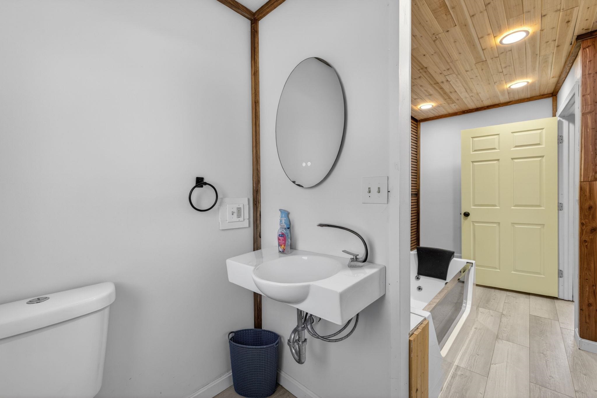 314 Wentworth Road Brookfield, NH 03872 - Photo 17 of 44