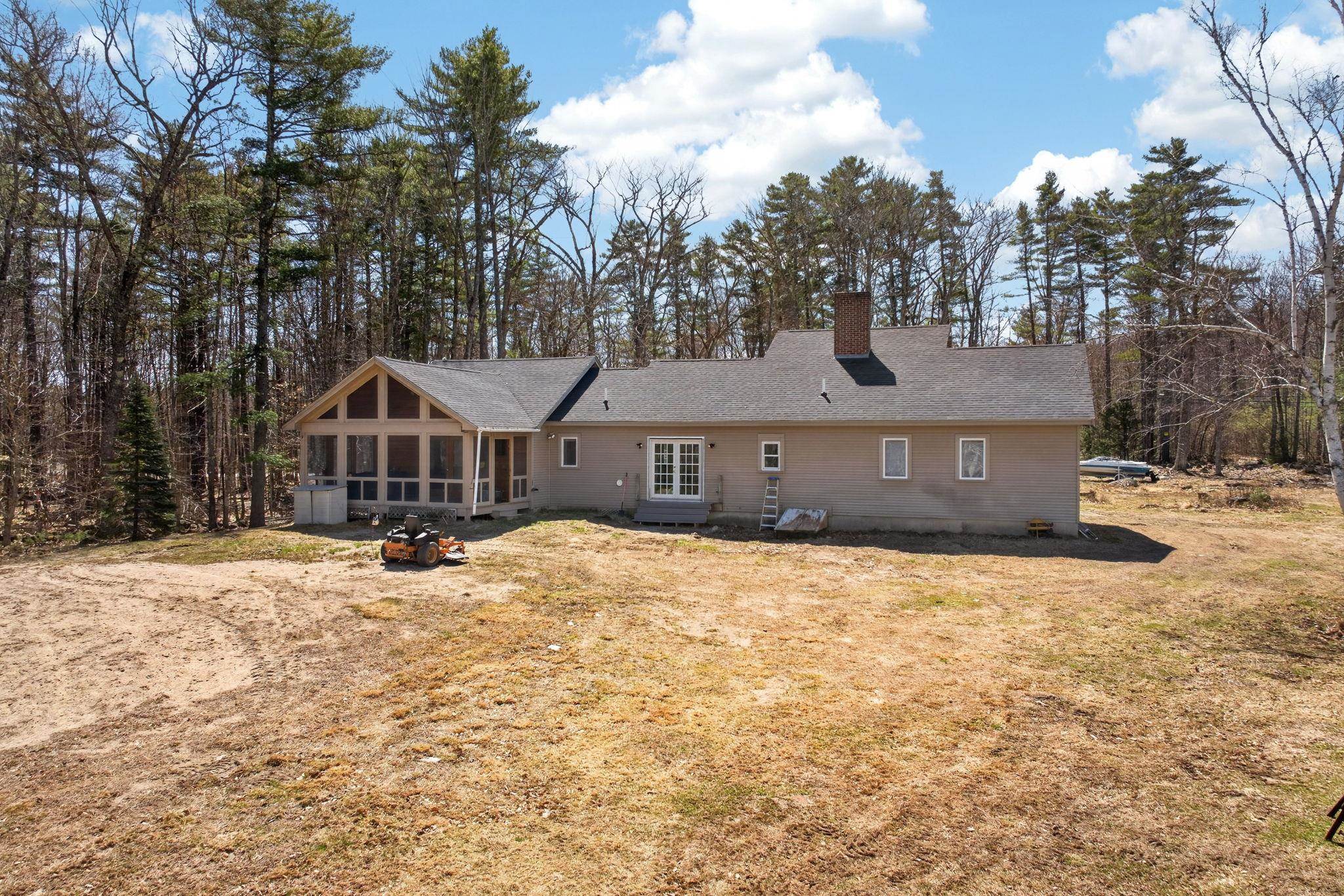 314 Wentworth Road Brookfield, NH 03872 - Photo 5 of 44