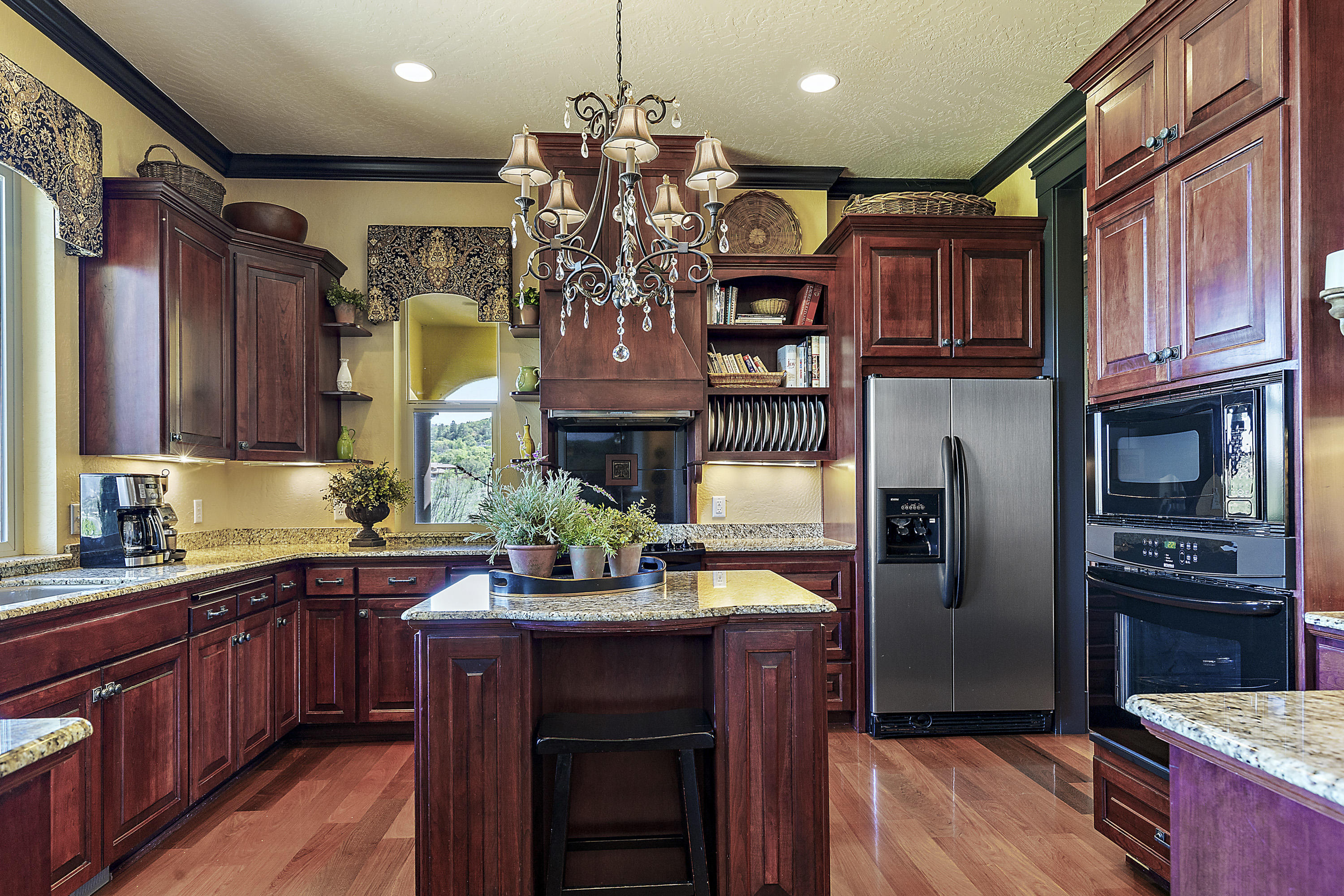 3986 Independence School Road Medford, OR 97501 - Photo 10 of 47 63_ISR_62