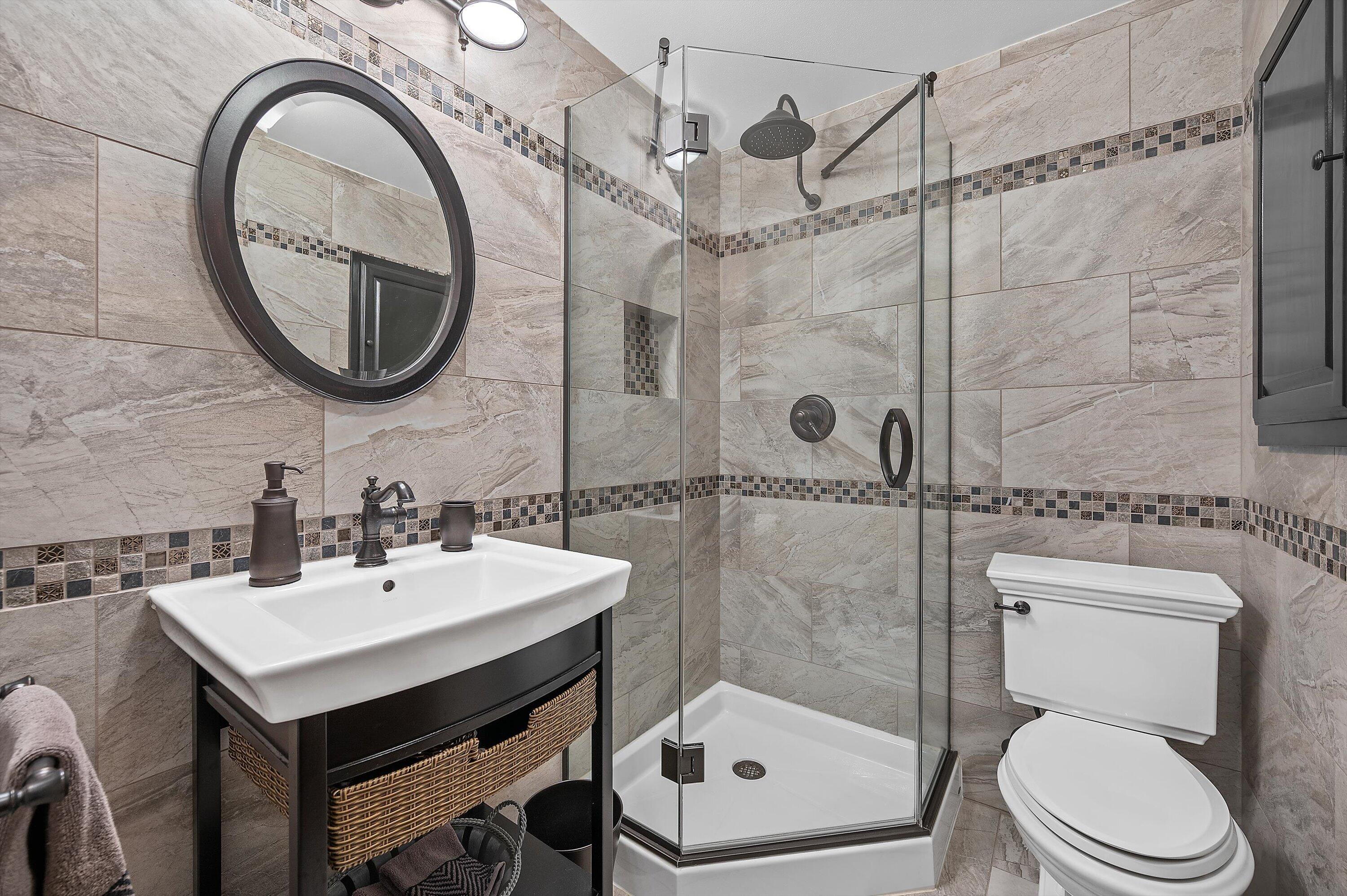 405 Plat Road Richfield, WI 53017 - Photo 16 of 42 Bath off Family Room