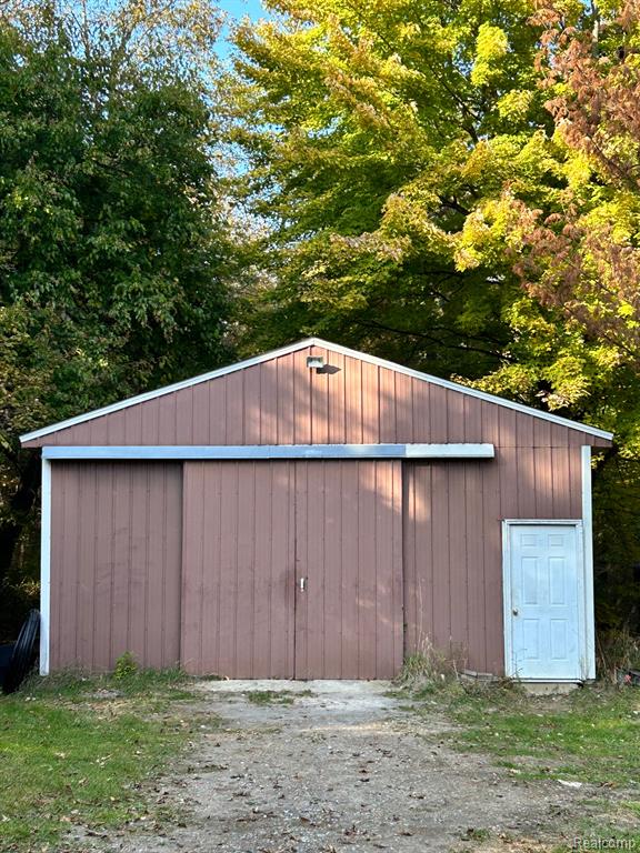 6765 Wagner Road Imlay City, MI 48444 - Photo 3 of 16