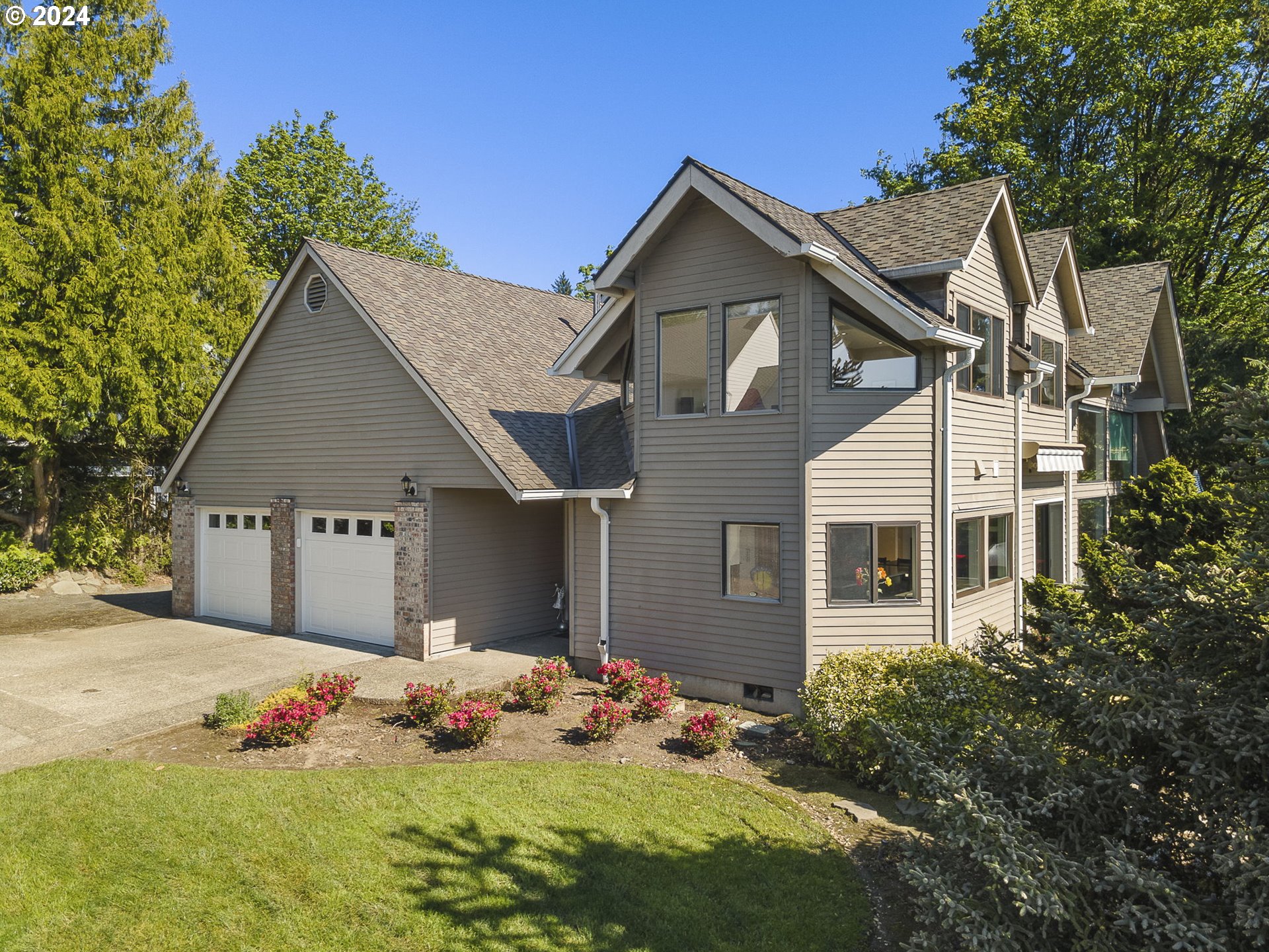 8320 Northwest Reed Drive Portland, OR 97229 - Photo 3 of 37 Gallery Image 3