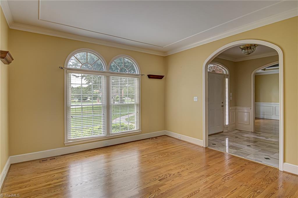 1531 Carters Grove Road Clemmons, NC 27012 - Photo 10 of 35 Living Room / Office Space