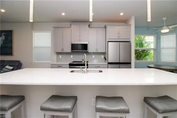 $2,900 | 4692 Arboretum Circle, Unit 102, Naples, FL 34112