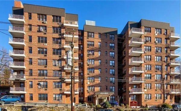 $199,000 | 632 Warburton Avenue, Unit 6K, Yonkers, NY 10701