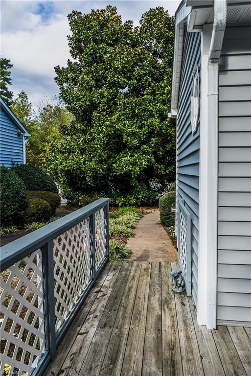 102 Pebble Rdg Lane Winston-Salem, NC 27104 - Photo 5 of 22 Gallery Image 5