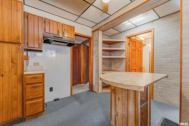 $105,000 | 1025 Broadway Street, Lincoln, IL 62656