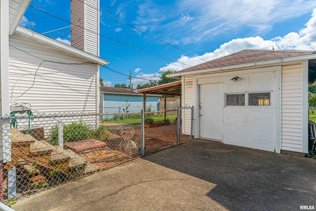 $105,000 | 1025 Broadway Street, Lincoln, IL 62656