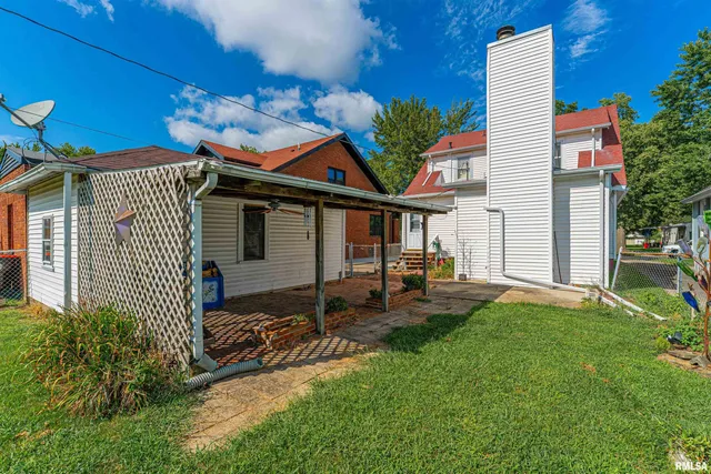 $105,000 | 1025 Broadway Street, Lincoln, IL 62656