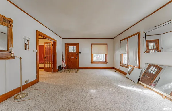 $70,000 | 1025 Broadway Street, Lincoln, IL 62656