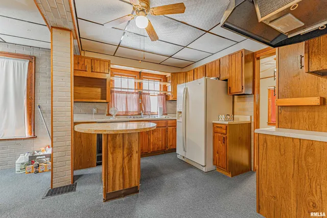 $105,000 | 1025 Broadway Street, Lincoln, IL 62656