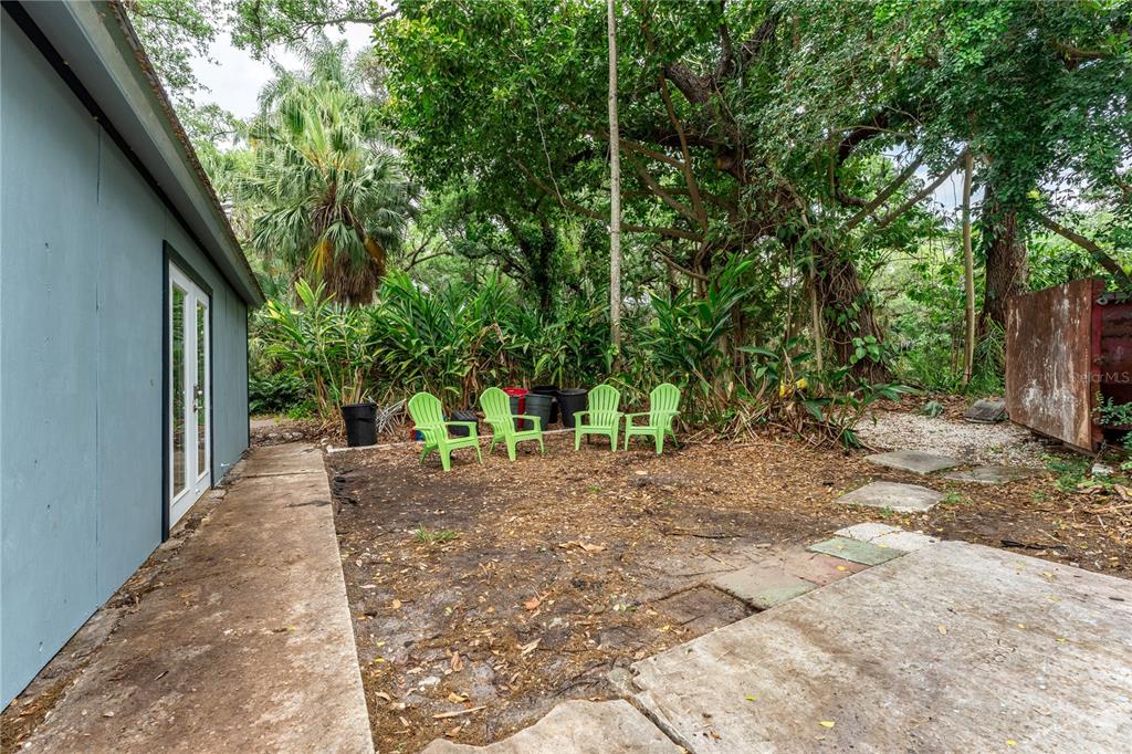 1335 40th Street Sarasota, FL 34234 - Photo 45 of 50 a view of a back yard with patio