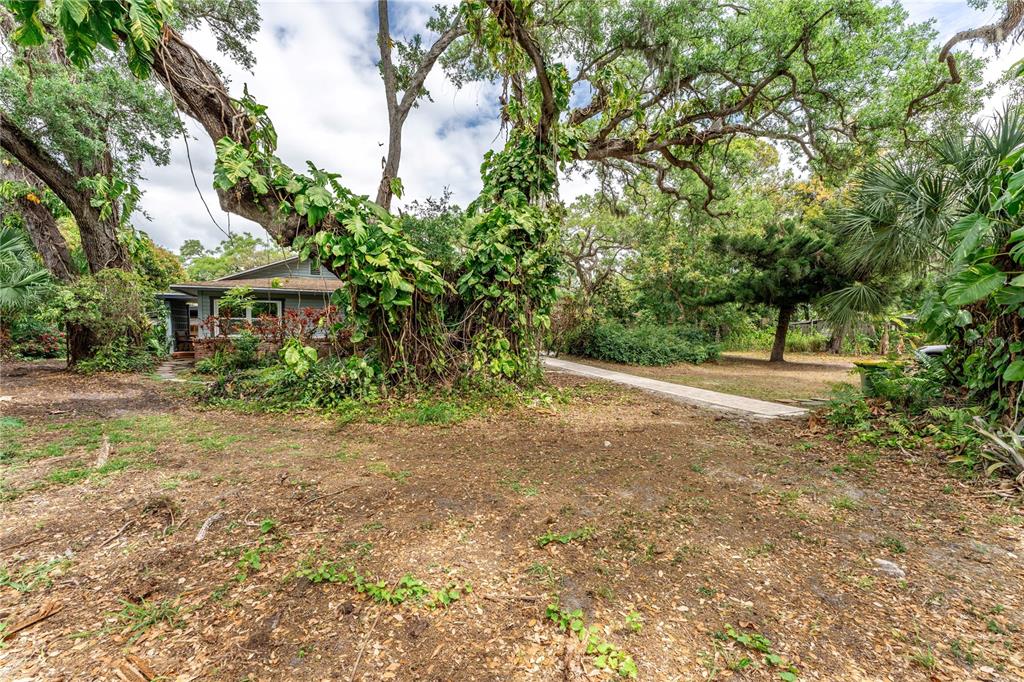 1335 40th Street Sarasota, FL 34234 - Photo 49 of 50 a view of outdoor space with city view