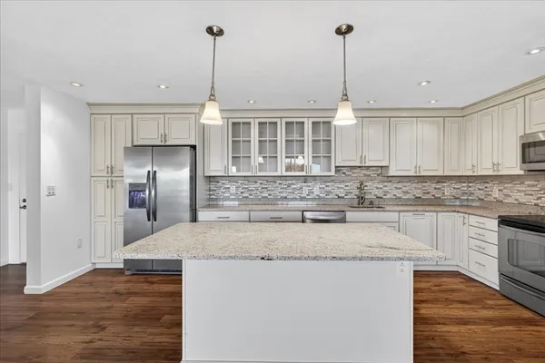 $500,000 | 64 Broad Reach, Unit 107, Weymouth, MA 02191