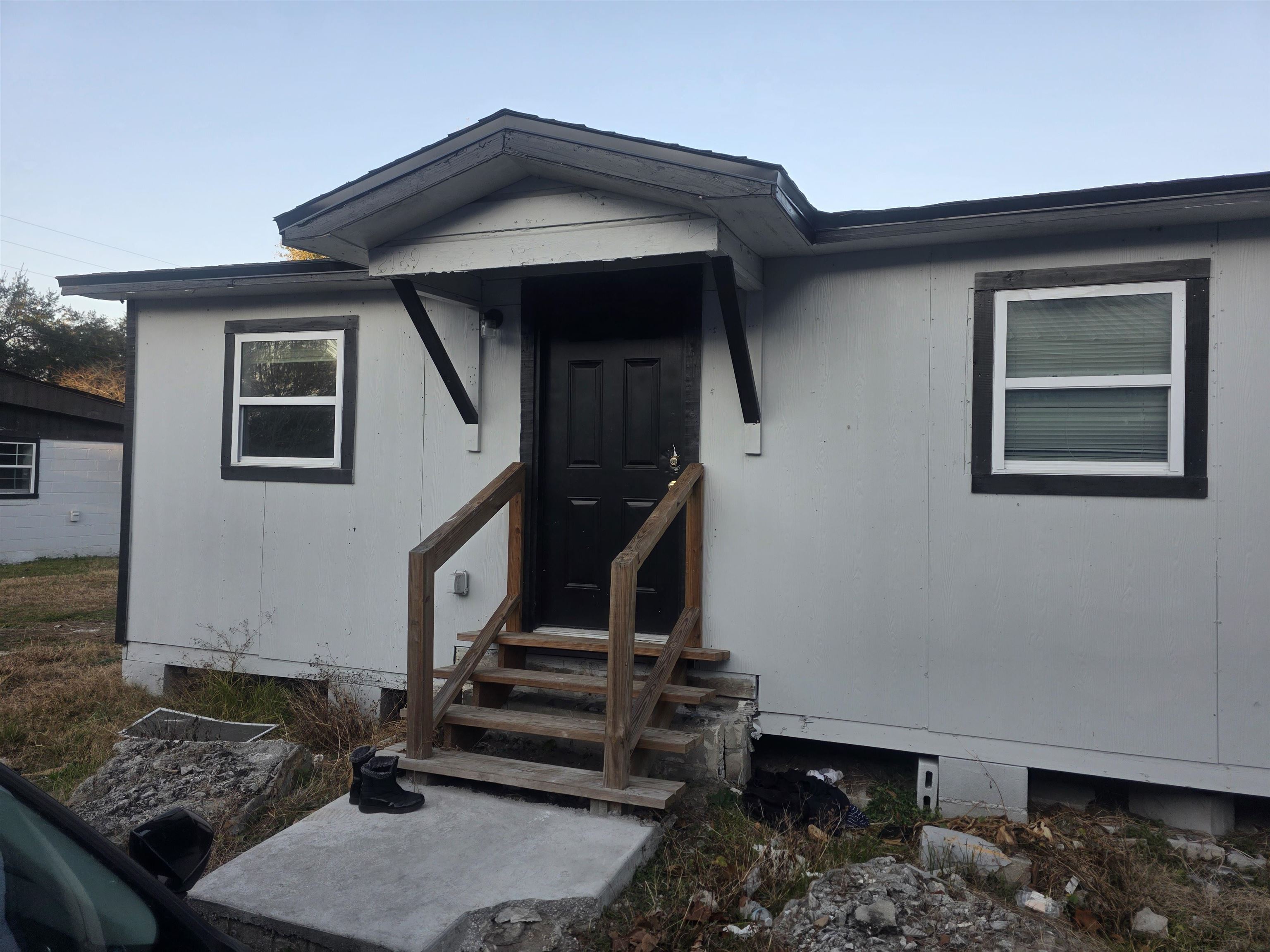 2189 Benedict Road Jacksonville, FL 32209 - Photo 1 of 19