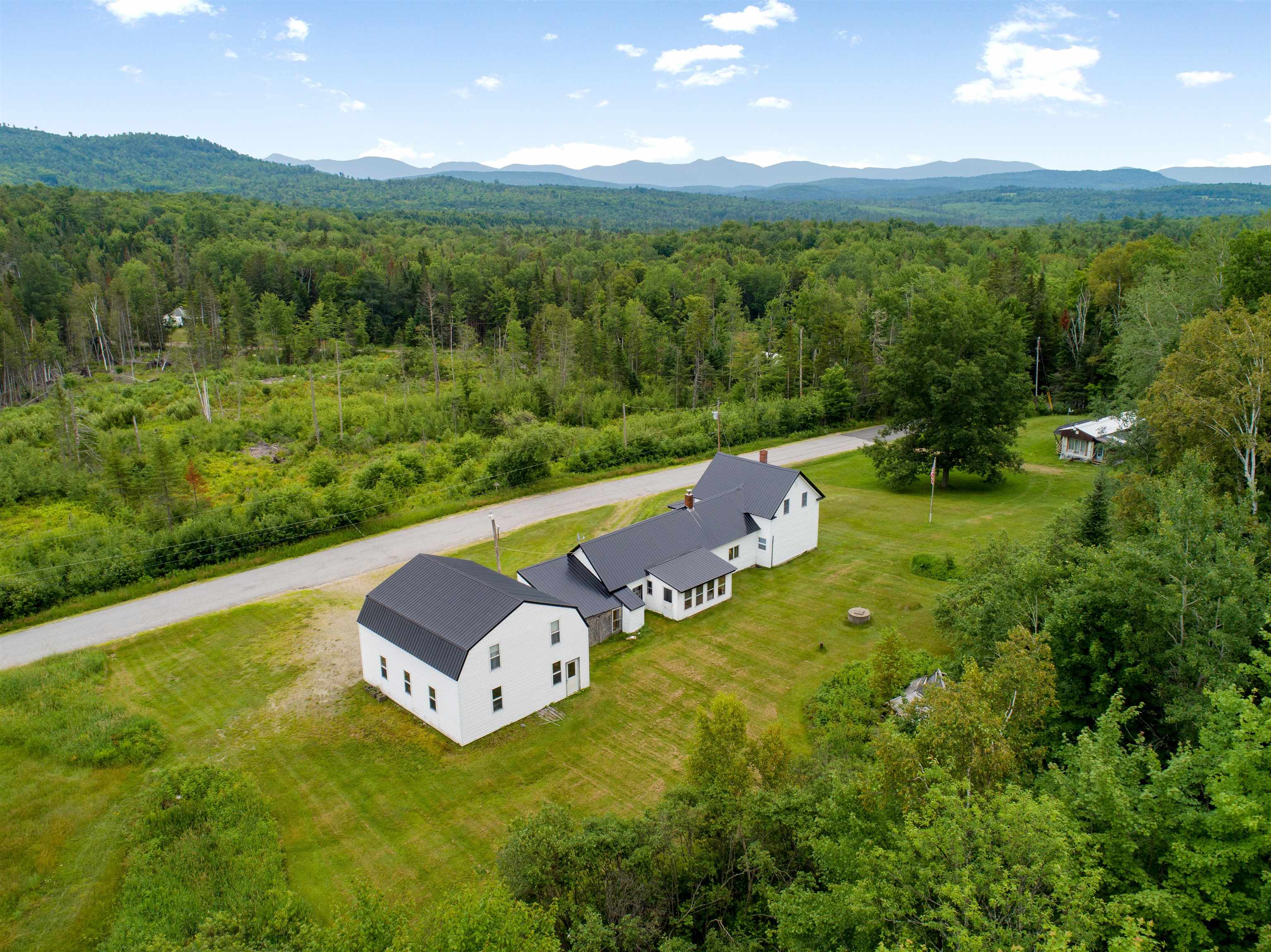 29 Hawkins Road Dummer, NH 03588 - Photo 4 of 40