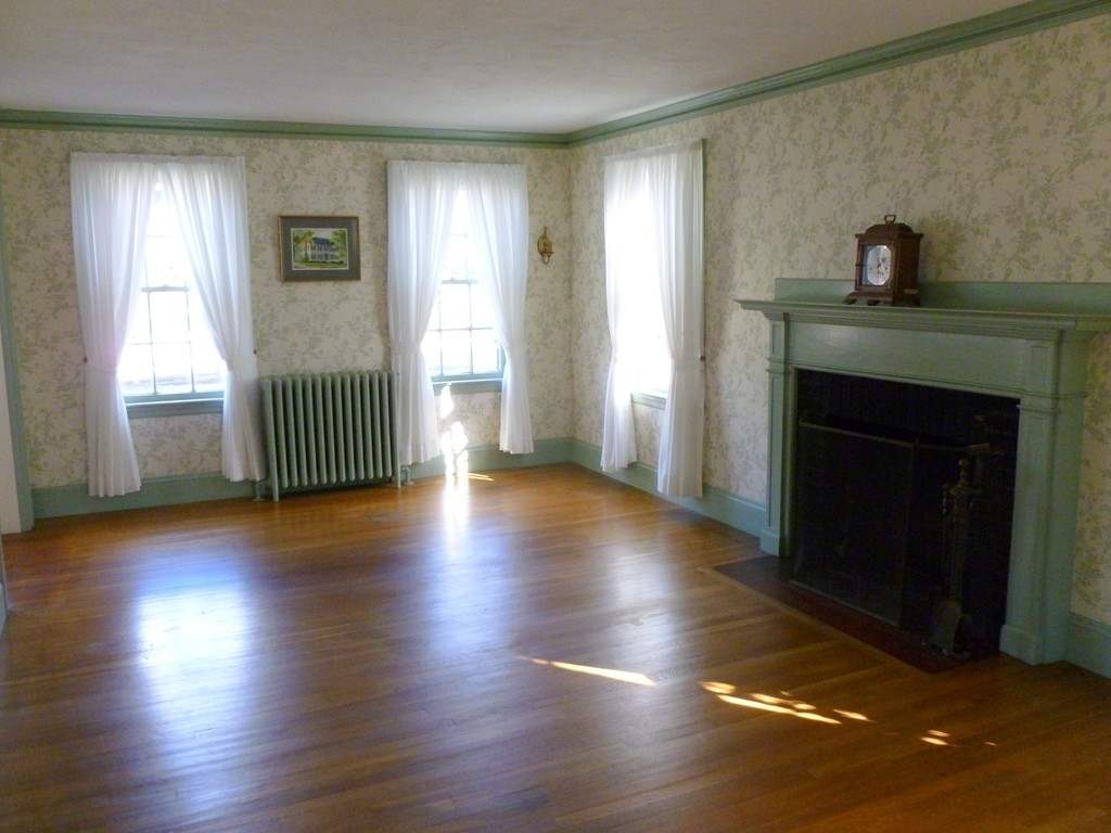 10 Norman Road Melrose, MA 02176 - Photo 3 of 20