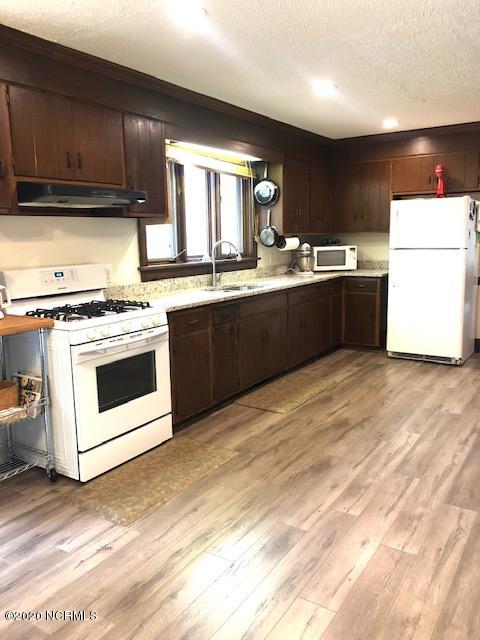596 Dail Loop Road Tarboro, NC 27886 - Photo 19 of 50 596 DAIL LOOP RD KITCHEN