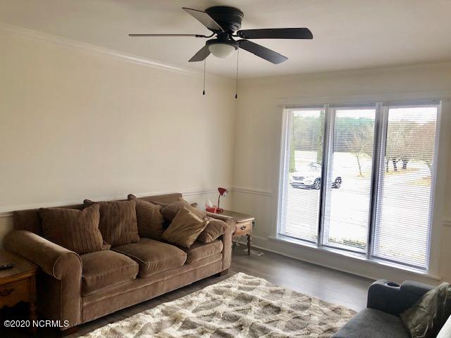 596 DAIL LOOP RD FAMILY ROOM 3