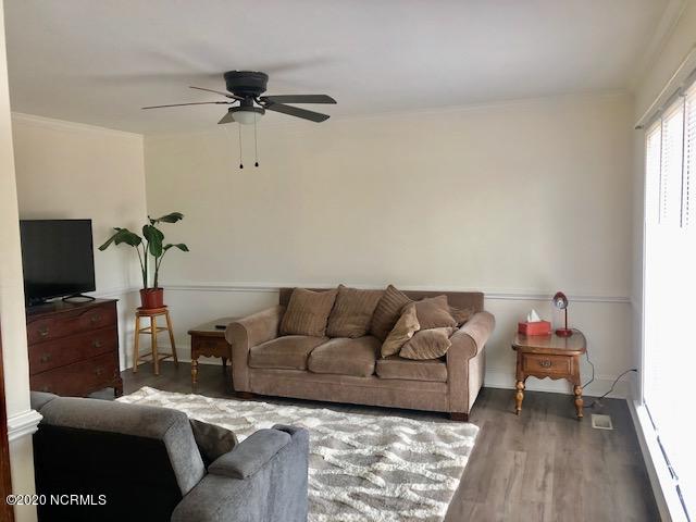 596 DAIL LOOP RD FAMILY ROOM