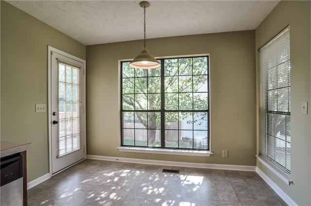 2617 Call Hill Road Nashville, TN 37211 - Photo 7 of 20 Adorable Eat-in-Kitchen with large windows to let the light in