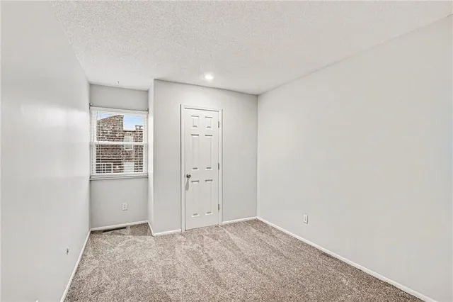 $145,000 | 3301 Bridge Manor Drive, Kansas City, MO 64137