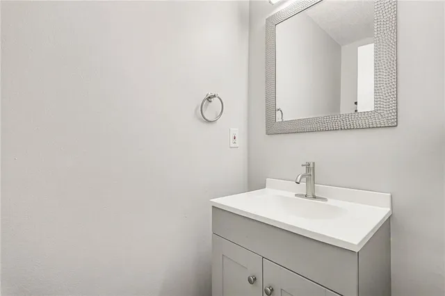 $145,000 | 3301 Bridge Manor Drive, Kansas City, MO 64137