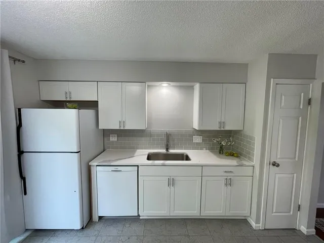 $145,000 | 3301 Bridge Manor Drive, Kansas City, MO 64137