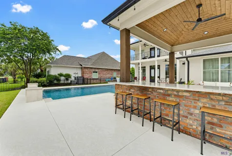 $740,000 | 6216 Breeze Point Drive, Gonzales, LA 70737