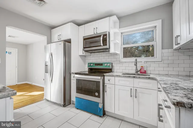 $425,000 | 5 Rocky Brook Court, Hightstown, NJ 08520