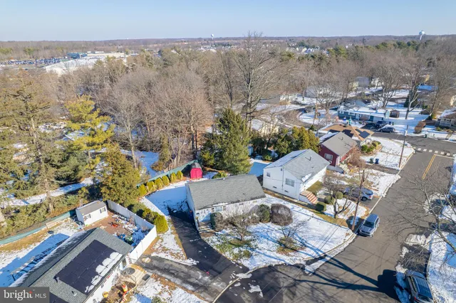 $425,000 | 5 Rocky Brook Court, Hightstown, NJ 08520