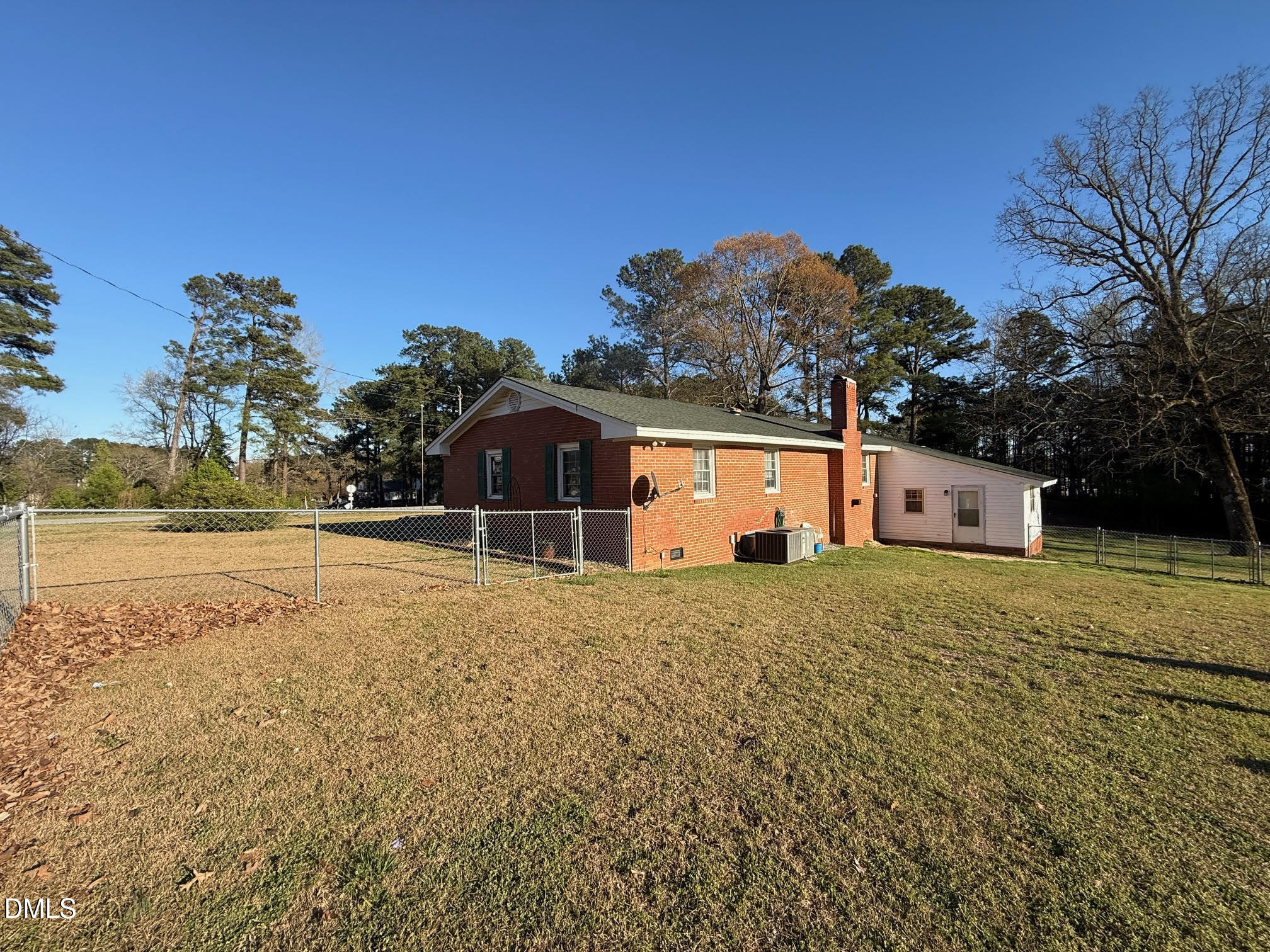 3032 Federal Road Benson, NC 27504 - Photo 4 of 15 No close neighbors!