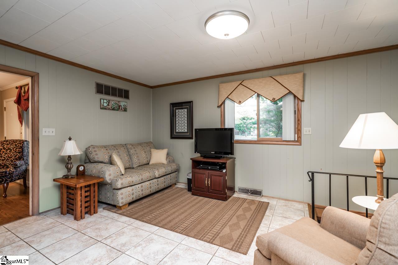 212 York Street Clinton, SC 29325 - Photo 12 of 36 Gallery Image 12