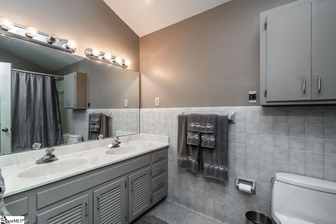 212 York Street Clinton, SC 29325 - Photo 15 of 36 Gallery Image 15