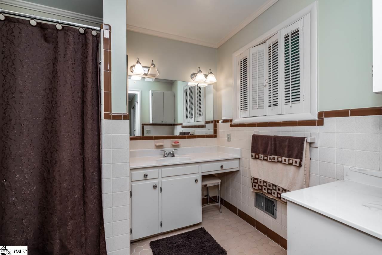 212 York Street Clinton, SC 29325 - Photo 18 of 36 Gallery Image 18