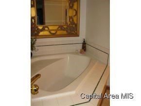 103 Country Place Springfield, IL 62703 - Photo 10 of 13