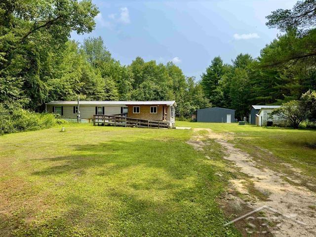 1633 South Dickenson Road Shepherd, MI 48883 - Photo 5 of 33