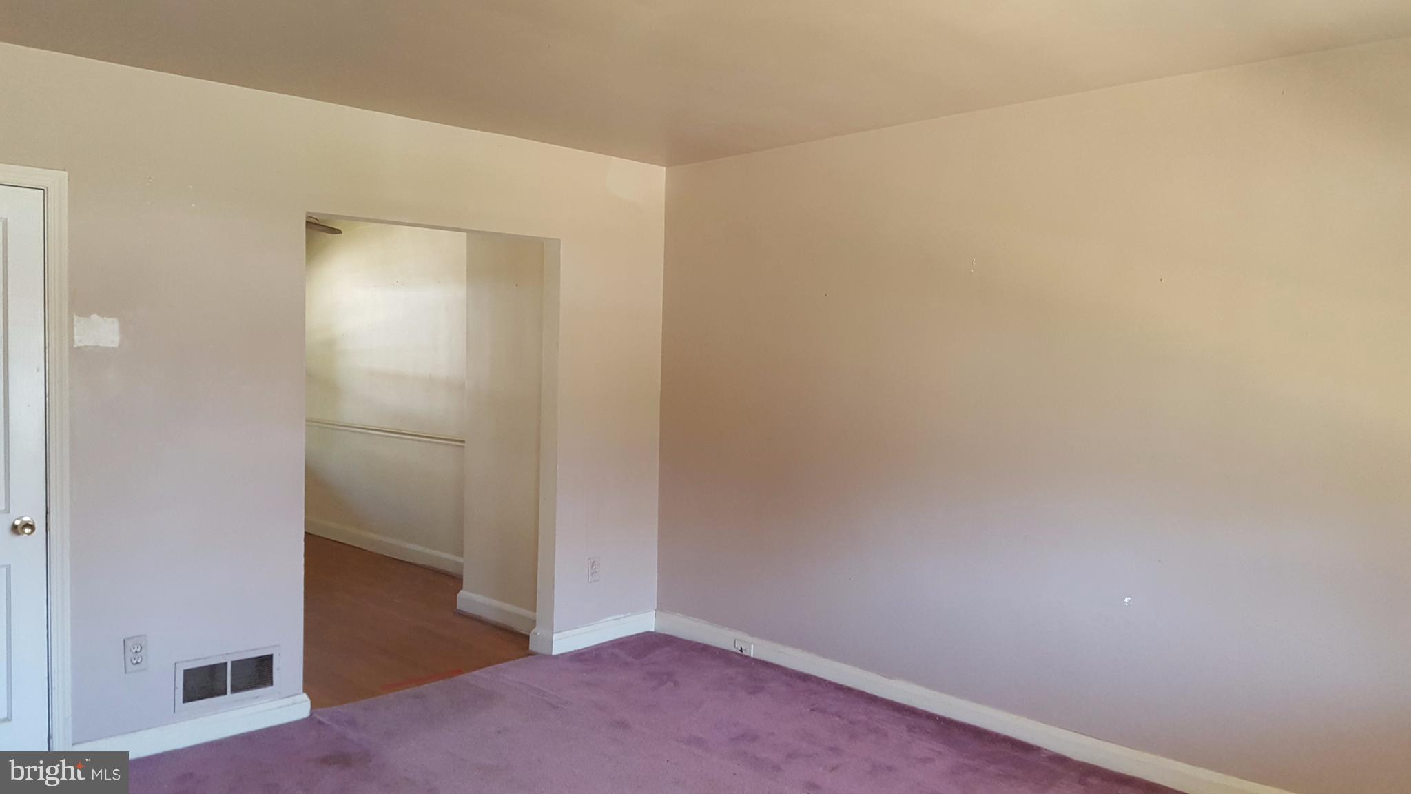 2207 Vailthorn Road Baltimore, MD 21220 - Photo 4 of 23 Living Room