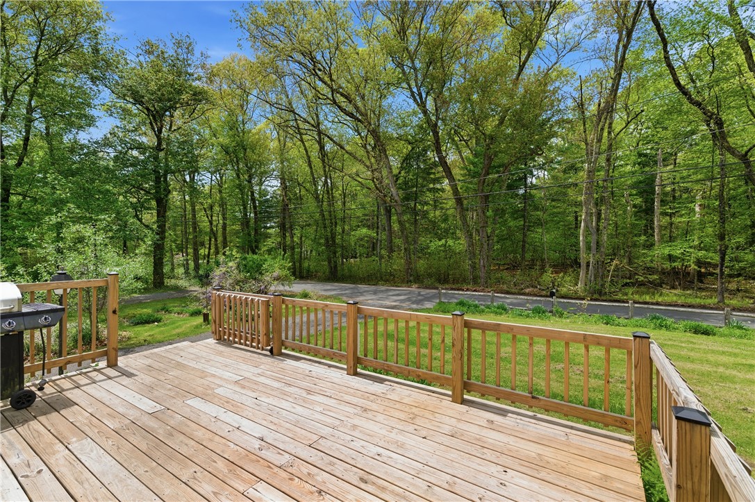 105 William Henry Road Scituate, RI 02857 - Photo 16 of 25 Gallery Image 16