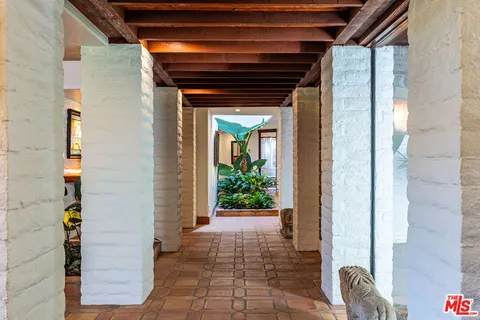 $4,495,000 | 13166 Boca De Canon Lane, Los Angeles, CA 90049