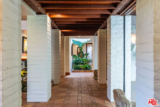 a view of entryway door