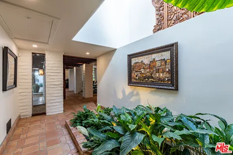$4,495,000 | 13166 Boca De Canon Lane, Los Angeles, CA 90049