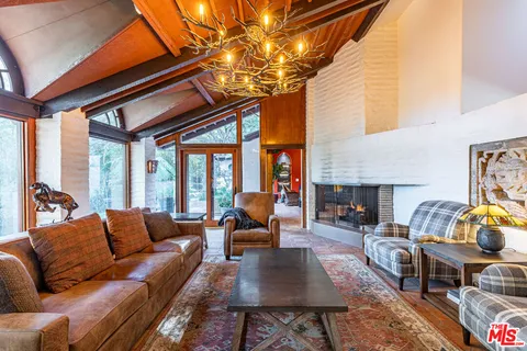 $4,495,000 | 13166 Boca De Canon Lane, Los Angeles, CA 90049