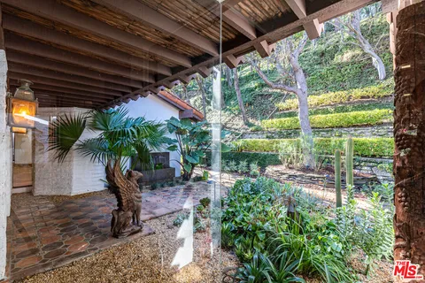 $4,495,000 | 13166 Boca De Canon Lane, Los Angeles, CA 90049