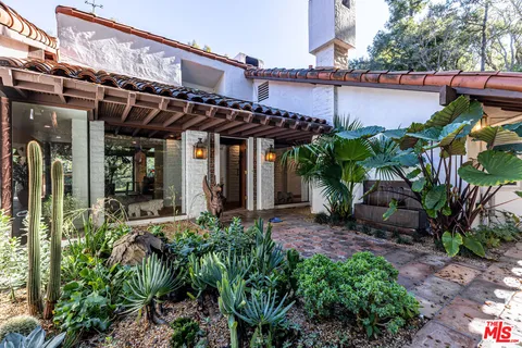$4,495,000 | 13166 Boca De Canon Lane, Los Angeles, CA 90049