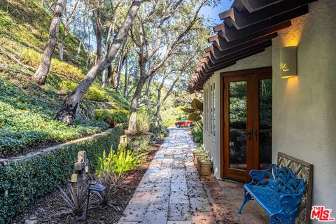 $4,495,000 | 13166 Boca De Canon Lane, Los Angeles, CA 90049