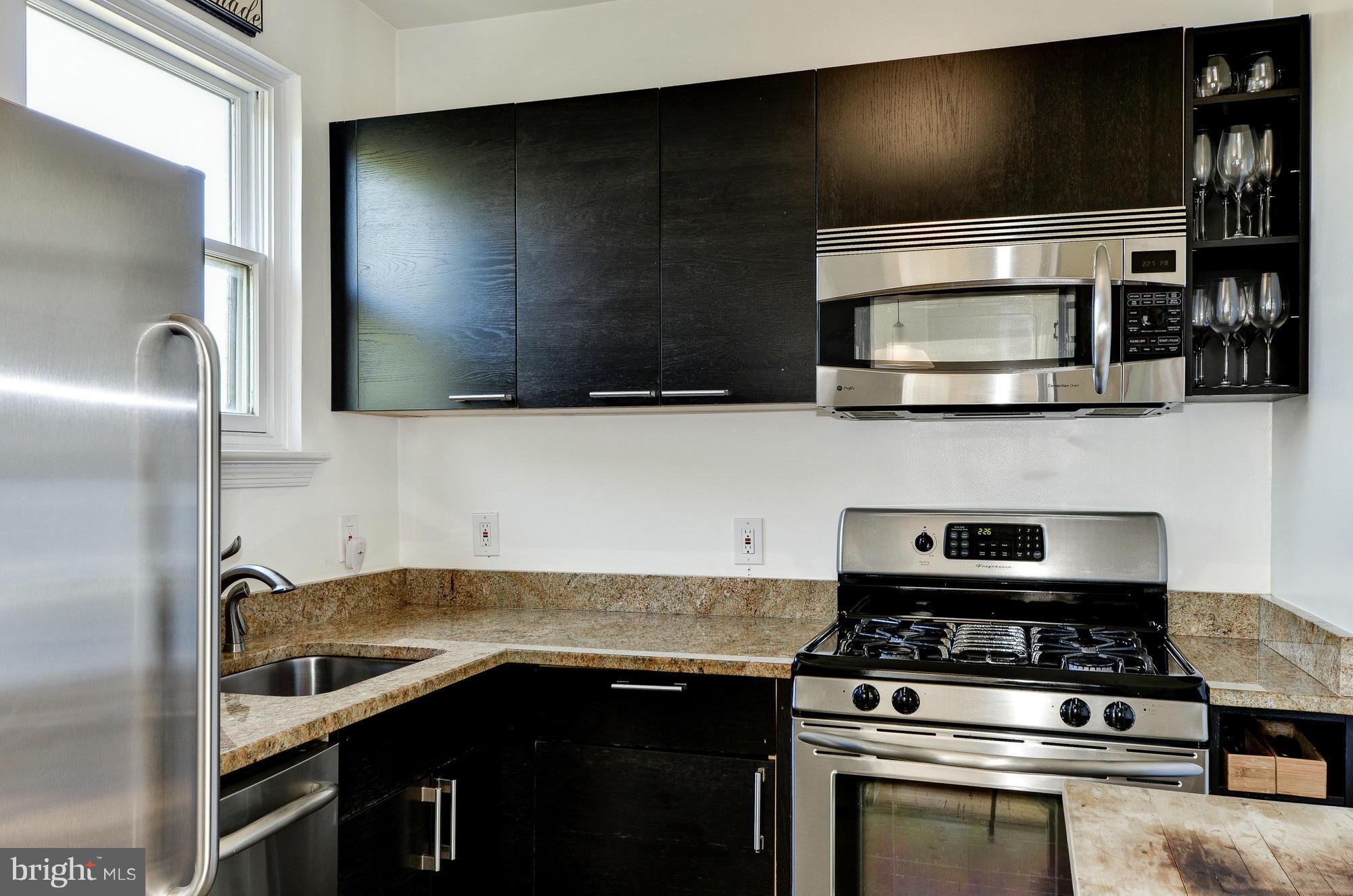 3025 Ontario Road Northwest, Unit 508 Washington, DC 20009 - Photo 4 of 8 Kitchen