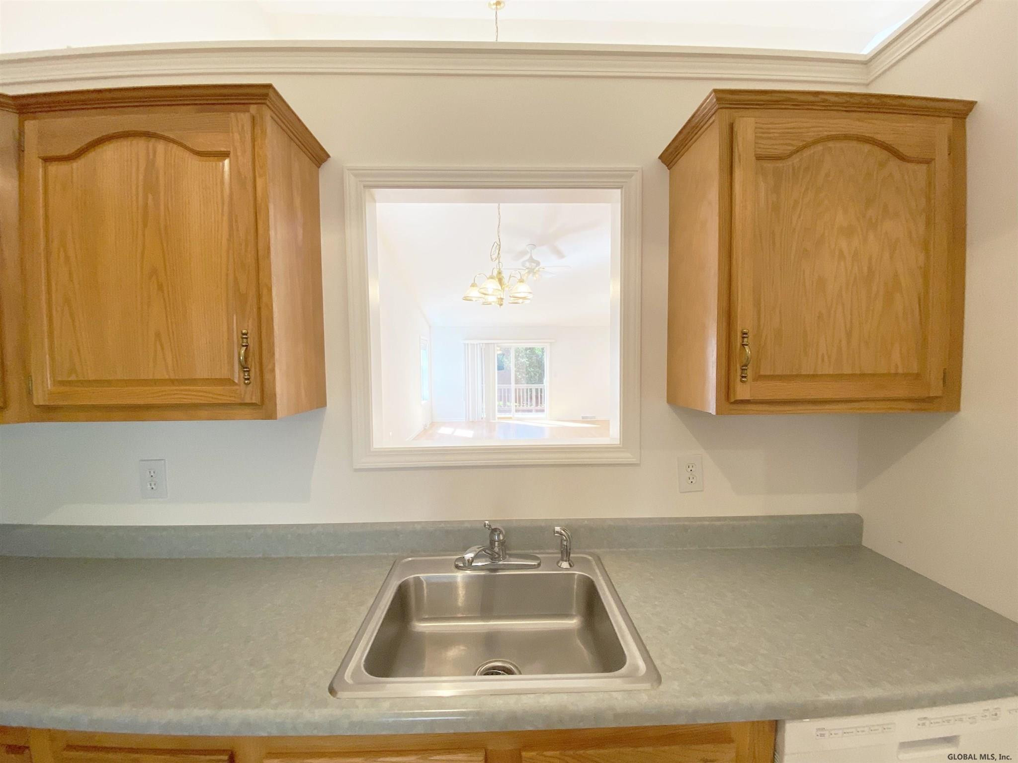 125 Harvard Road Colonie, NY 12189 - Photo 16 of 71 Photo 16