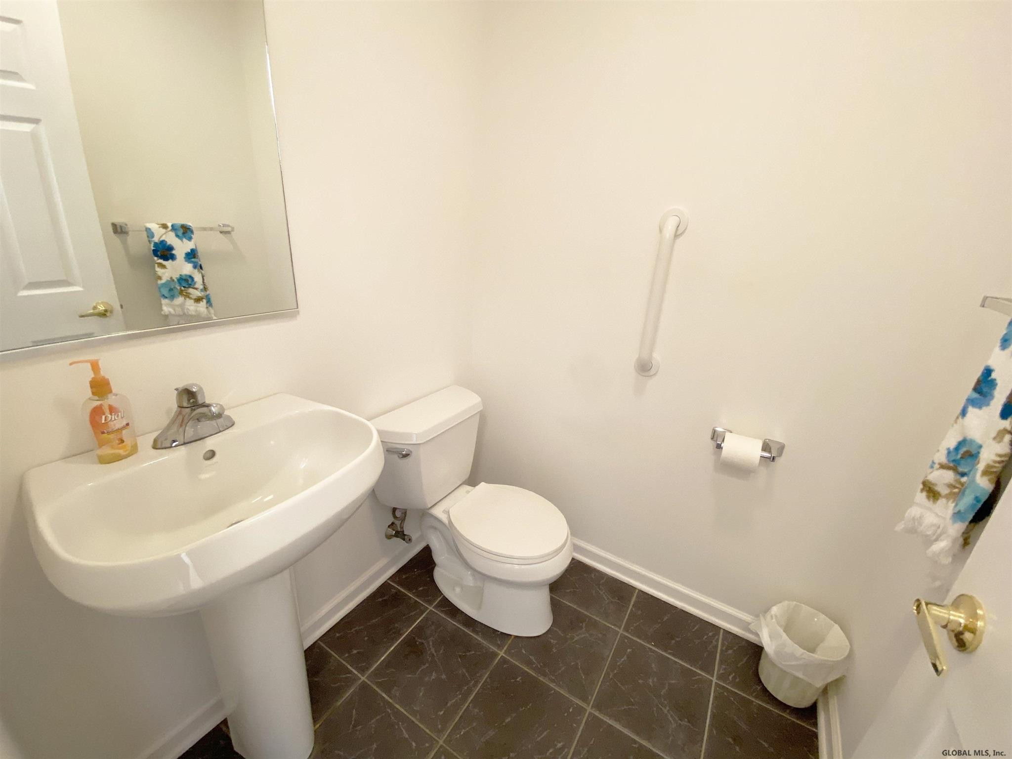 125 Harvard Road Colonie, NY 12189 - Photo 34 of 71 Photo 34